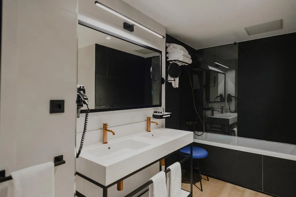 TRIPLE STANDARD Room, Dimar Atiram Hotel, Valencia