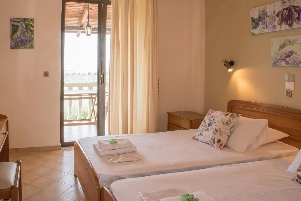 FAMILY ROOM STANDARD Room, Villa Kapnisi, Zante