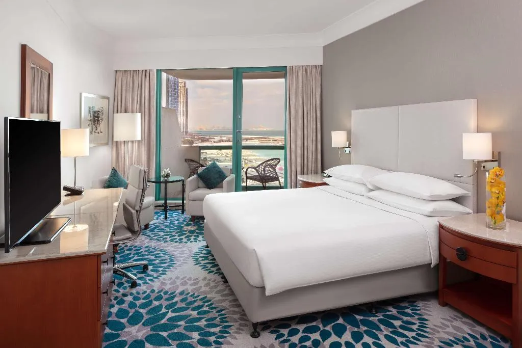 SUITE SEA VIEW KING BED Room, Hilton Dubai Jumeirah, Dubai