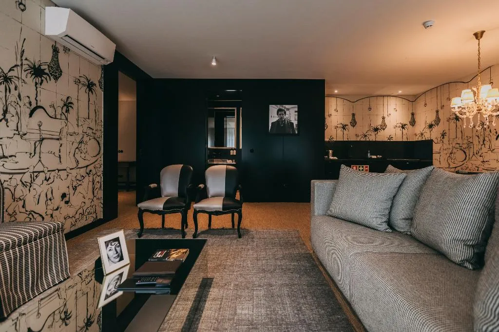 APARTMENT TWO BEDROOMS Room, Torel Palace Porto, Porto