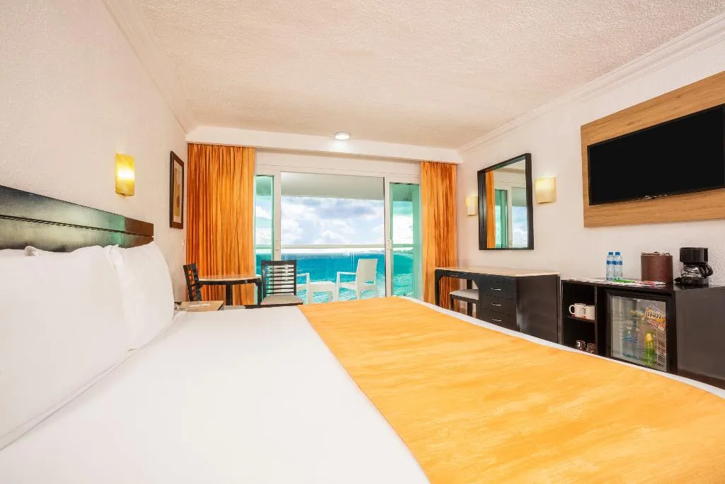 DOUBLE SEA VIEW Room, Krystal Cancun, Cancun Area