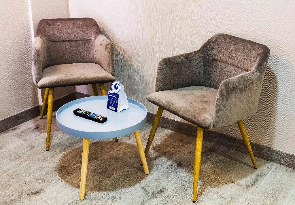 DOUBLE SINGLE USE QUEEN SIZE BED Room, Bellavista Sevilla, Seville