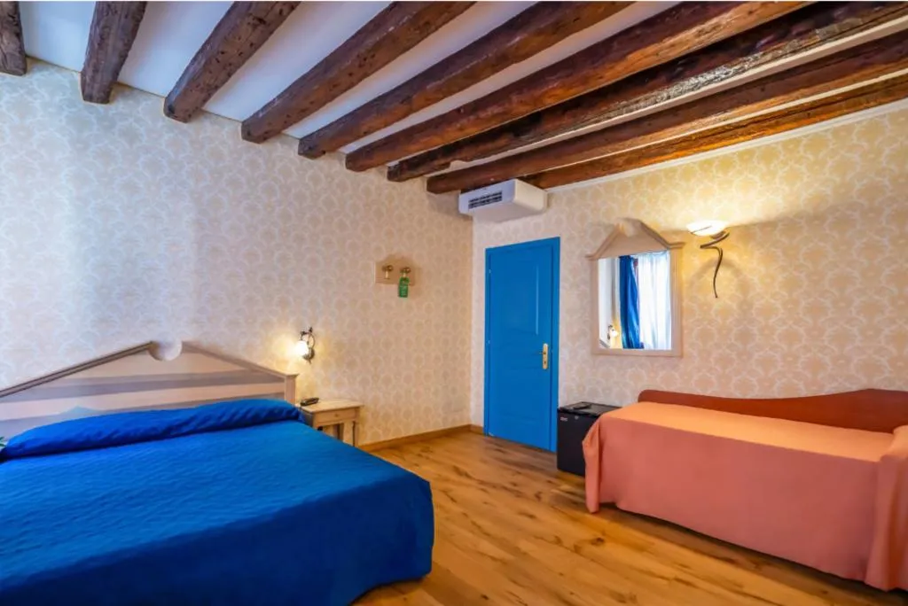 QUADRUPLE ANNEX Room, Tintoretto Hotel, Venice