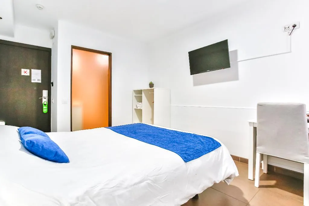 DOUBLE STANDARD Room, Laramond Barcelona Rooms, Barcelona