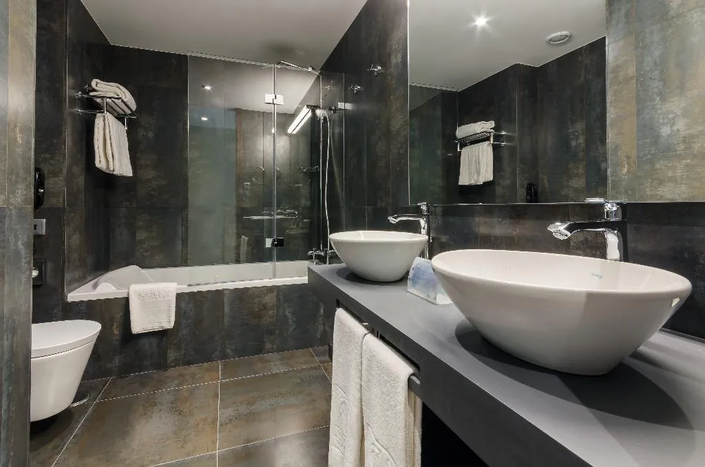 DOUBLE BASIC Room, Vincci Liberdade, Lisbon