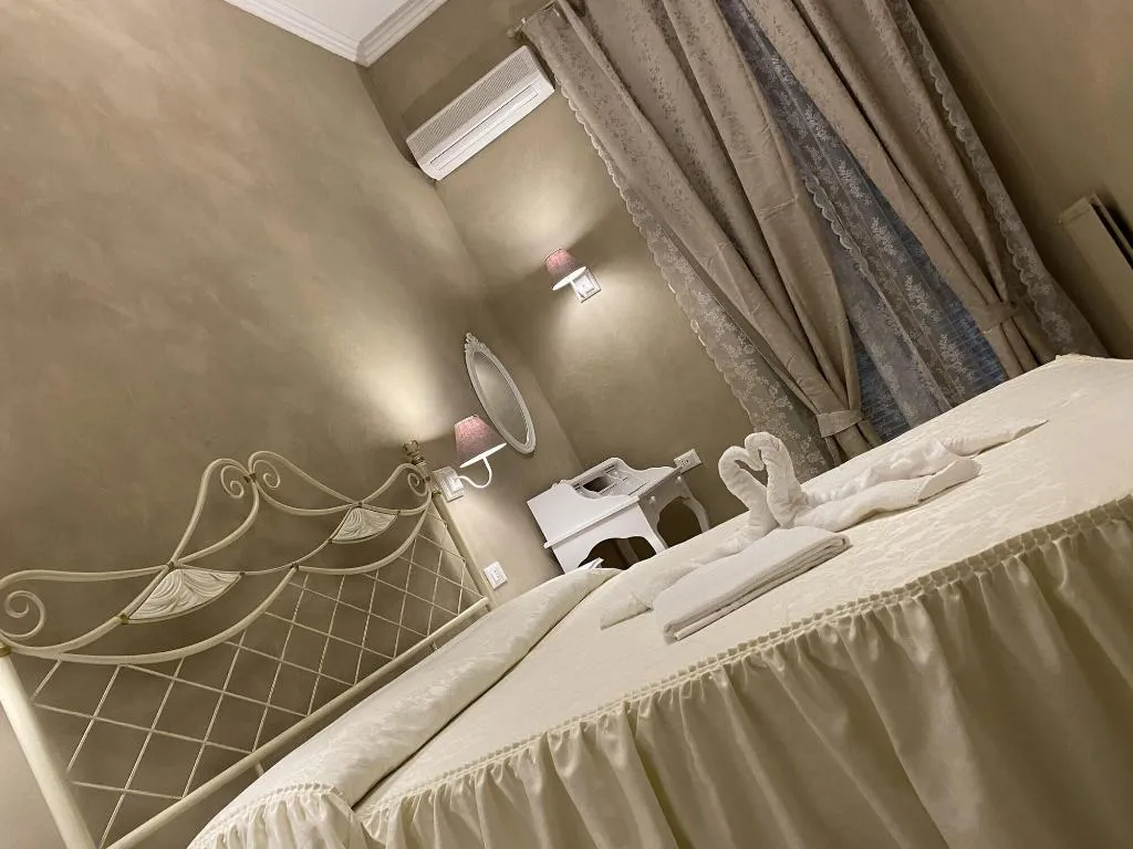 Room, Boutique Hotel Calais Milano, Milan