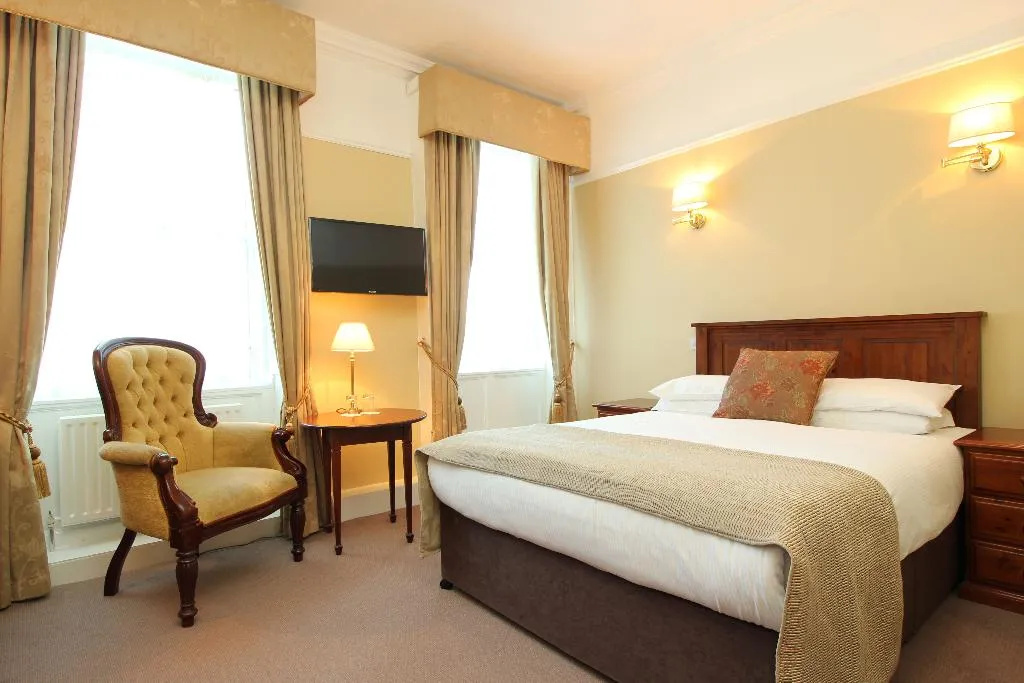 General view, Castle Hotel, Dublin