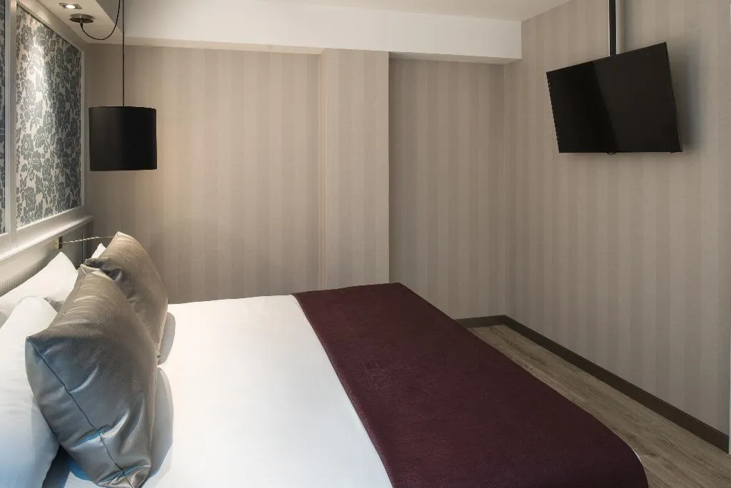 JUNIOR SUITE STANDARD Room, Catalonia Roma, Barcelona