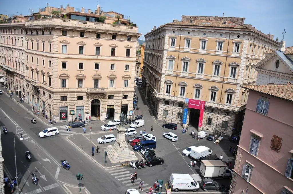 General view, Little Queen Navona, Rome