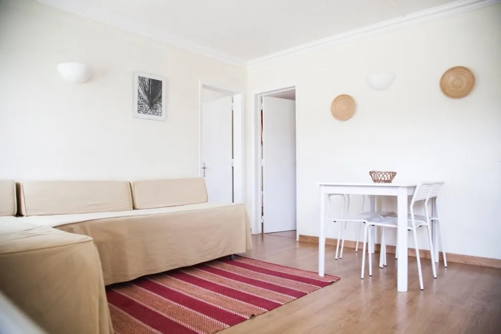 APARTMENT CAPACITY 6 TWO BEDROOMS Room, Sintra Sol Apartamentos Turisticos, Lisbon