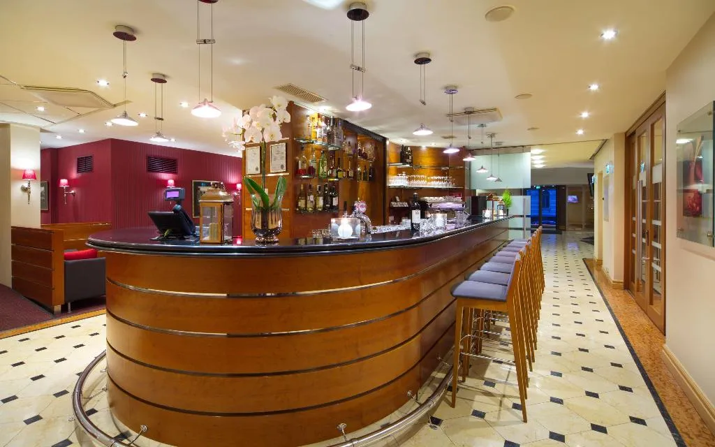 Bar, Radisson Blu Ridzene Hotel, Riga