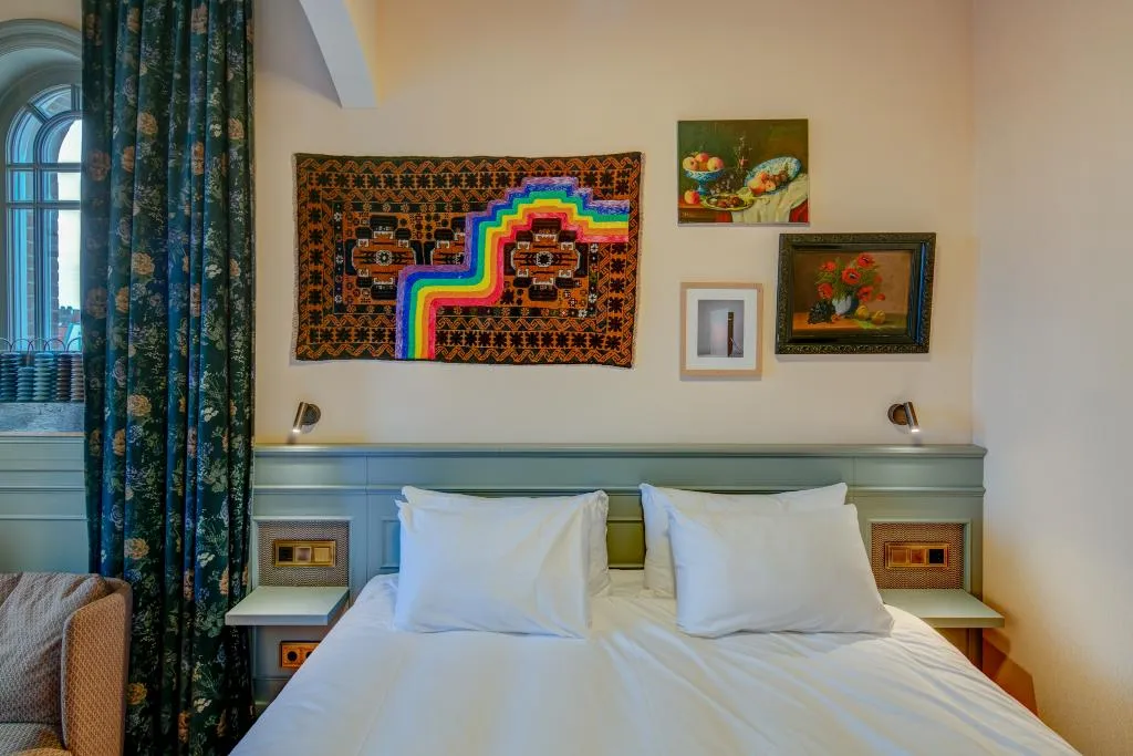 SUITE KING SIZE BED Room, Hotel Mercier, Amsterdam