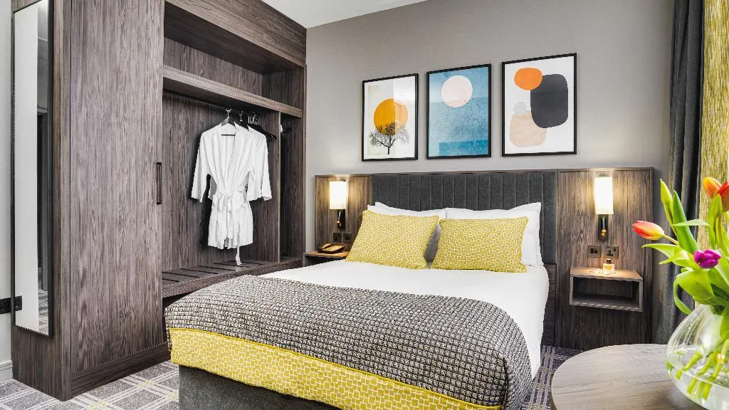 DOUBLE STANDARD Room, The Plaza Tallaght, Dublin