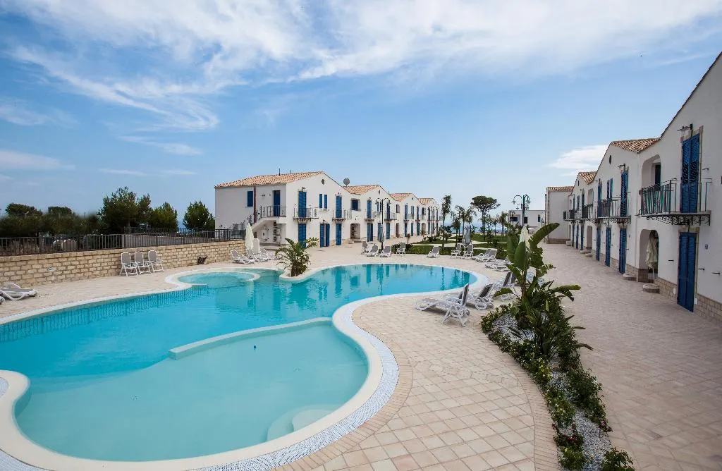 Pool, Scala Dei Turchi Resort, Catania