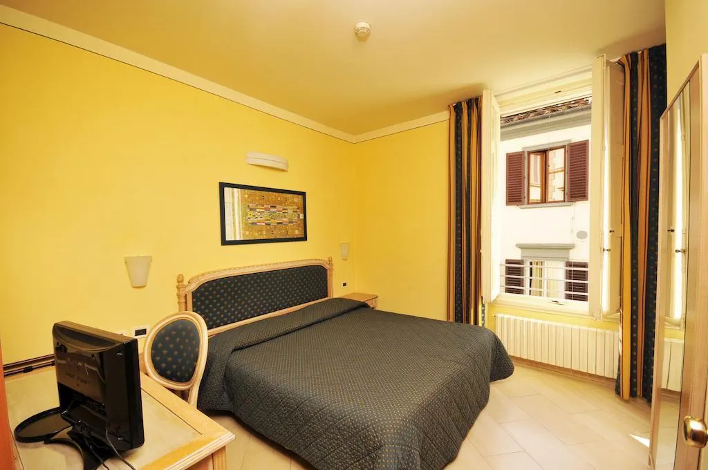 General view, Anna`S, Florence