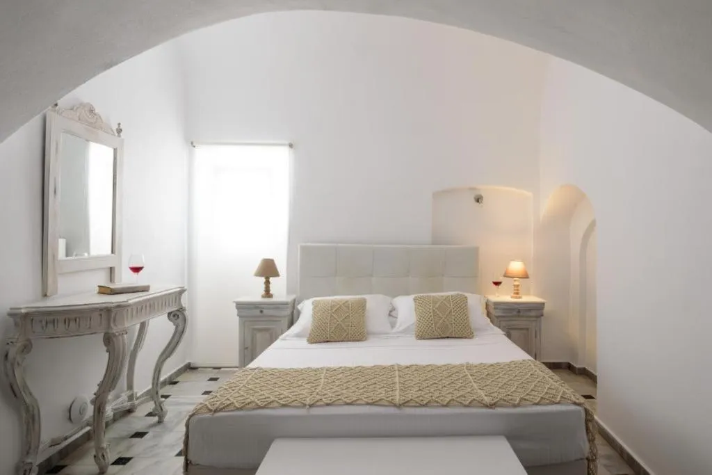 SUITE ONE BEDROOM ONE BATHROOM Room, Hotel Kallisto, Santorini