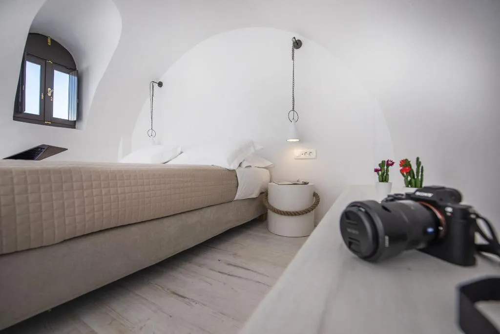 Room, Caldera Memories, Santorini