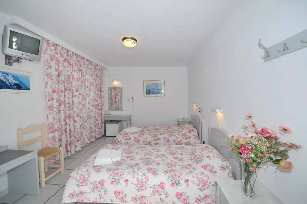 TRIPLE STANDARD Room, King Thiras, Santorini