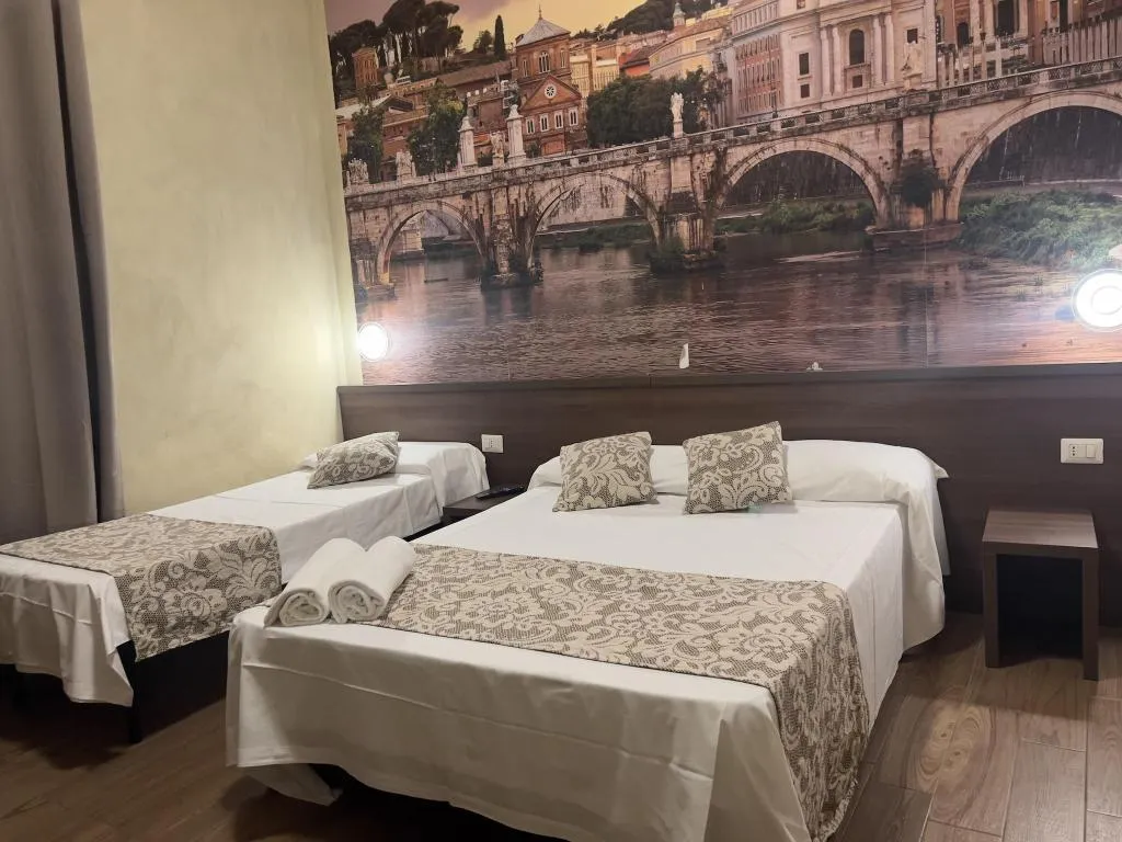 TRIPLE STANDARD Room, Hotel Corvetto, Milan