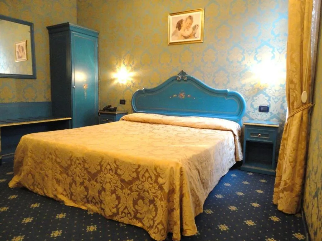 JUNIOR SUITE CANAL VIEW Room, Residenza Ca' San Marco, Venice