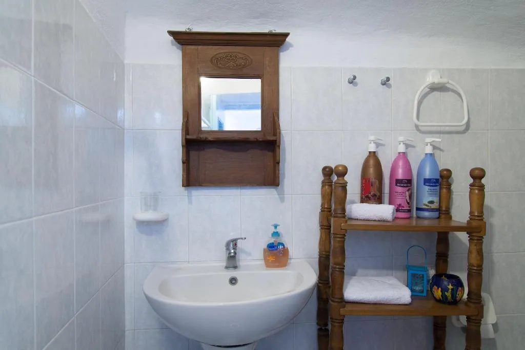 Room, Canava Santino, Santorini