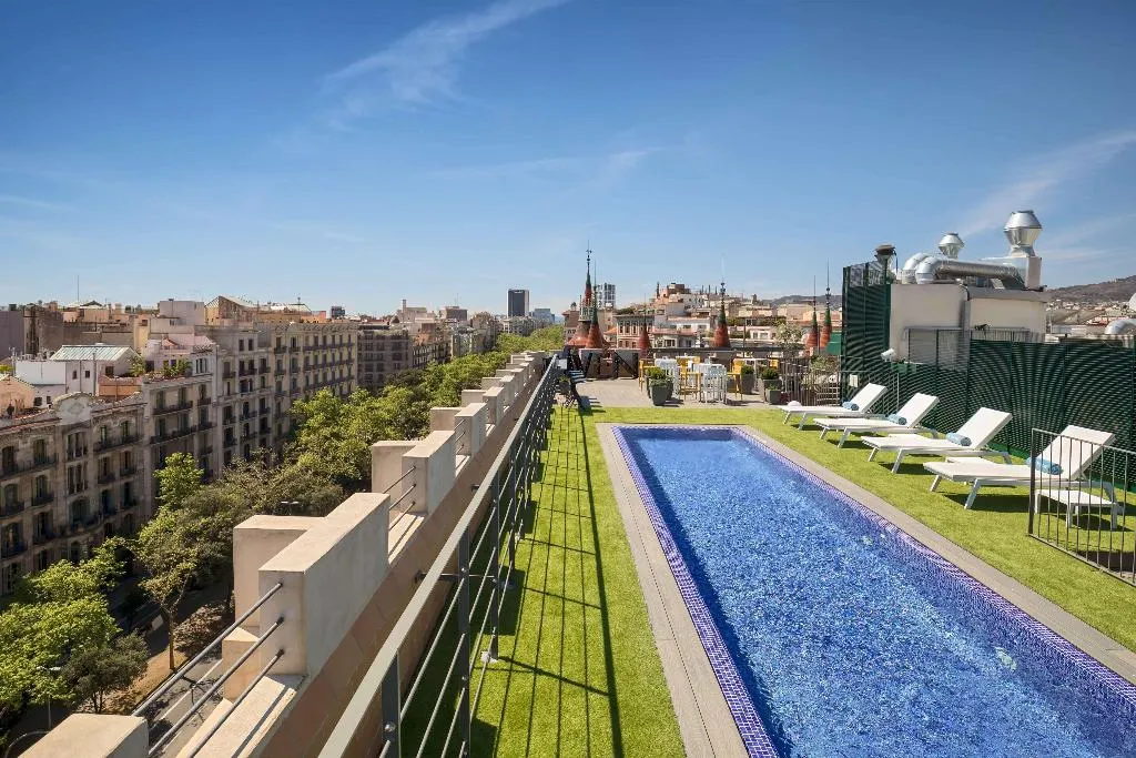 Pool, Occidental Diagonal 414, Barcelona