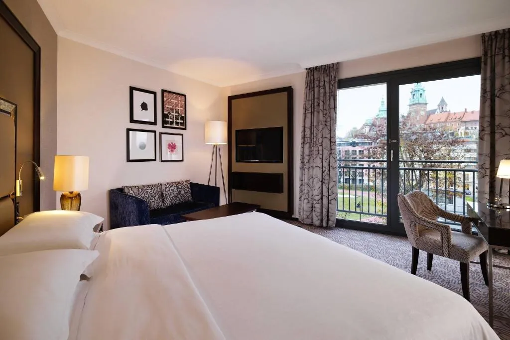 Room, Sheraton Grand Krakow, Krakow