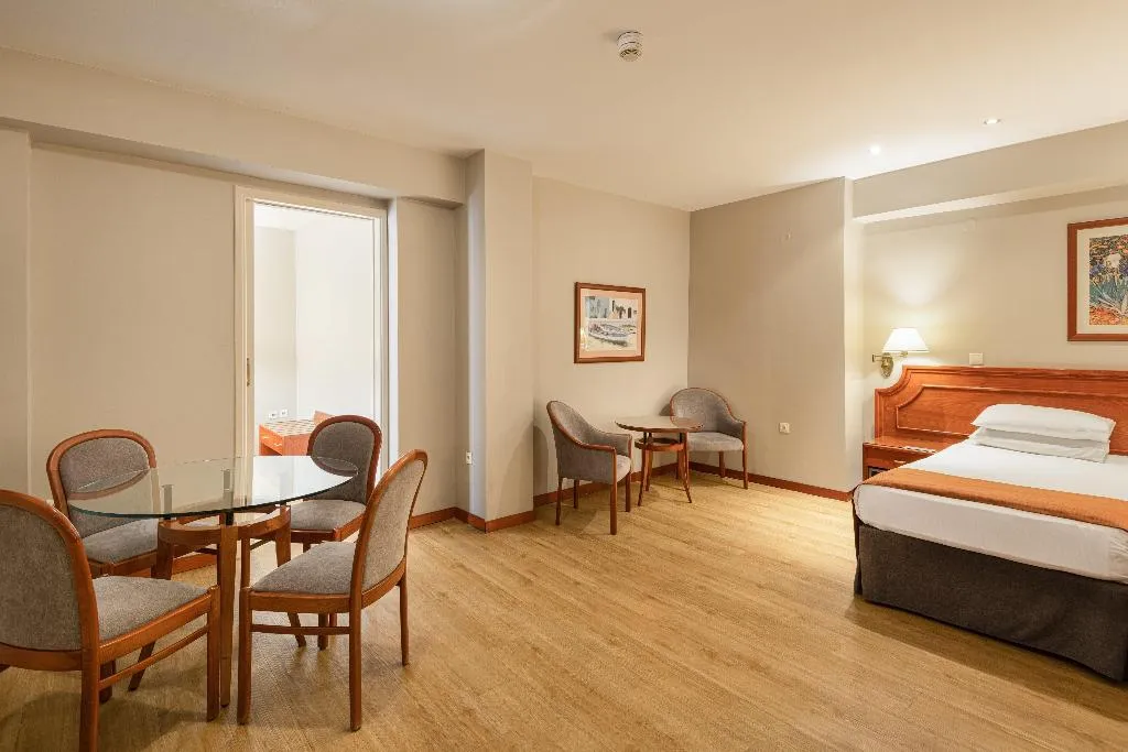 SUITE TWO BEDROOMS Room, Holiday Inn Thessaloniki, Halkidiki