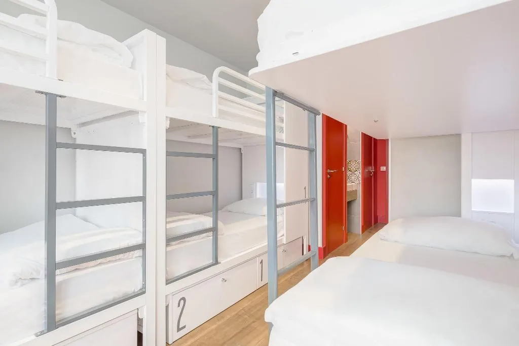 Bed in dormitory STANDARD Room, Generator Barcelona, Barcelona