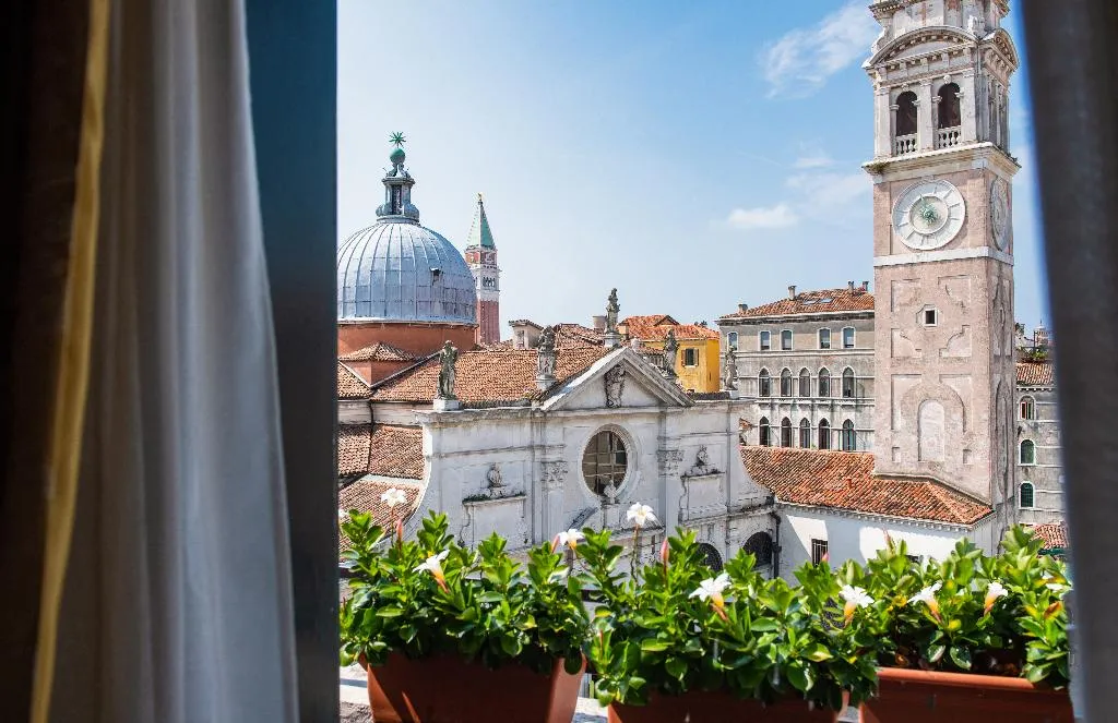 General view, Scandinavia, Venice