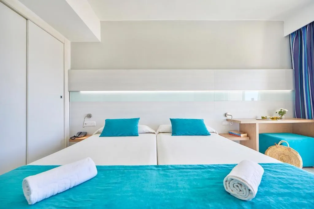 Double or Twin STANDARD Room, Gavimar Ariel Chico Club & Resort, Majorca