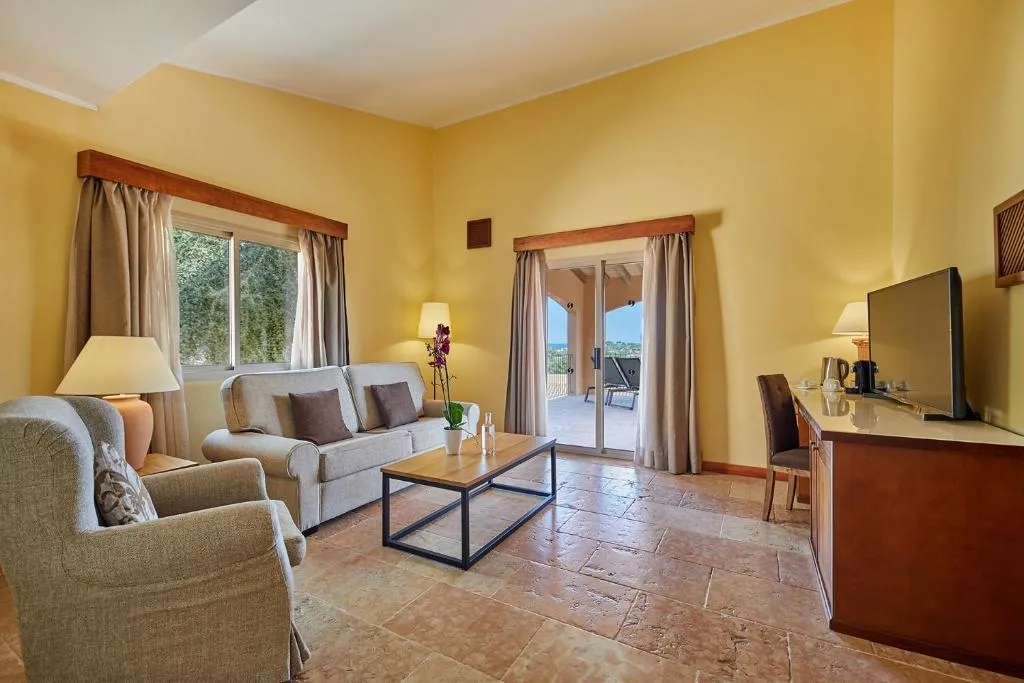 Room, Pula Suites Boutique Resort, Majorca