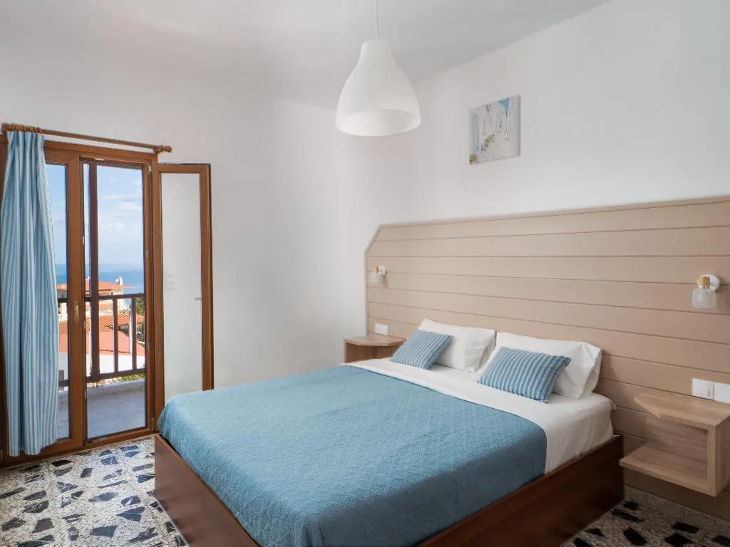 FAMILY ROOM SEA VIEW CAPACITY 4 Room, Spiros-Soula Family Hotel & Thematic Suites, Crete