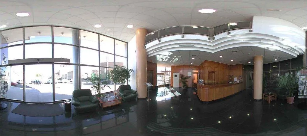 Lobby, Bartos, Valencia