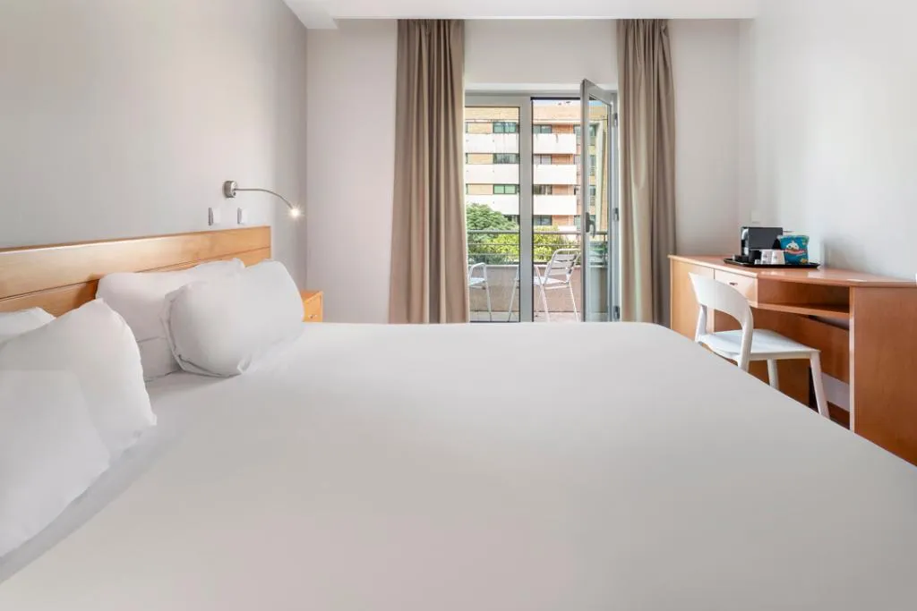 Room, B&B Hotel Braga Lamaçães, Porto