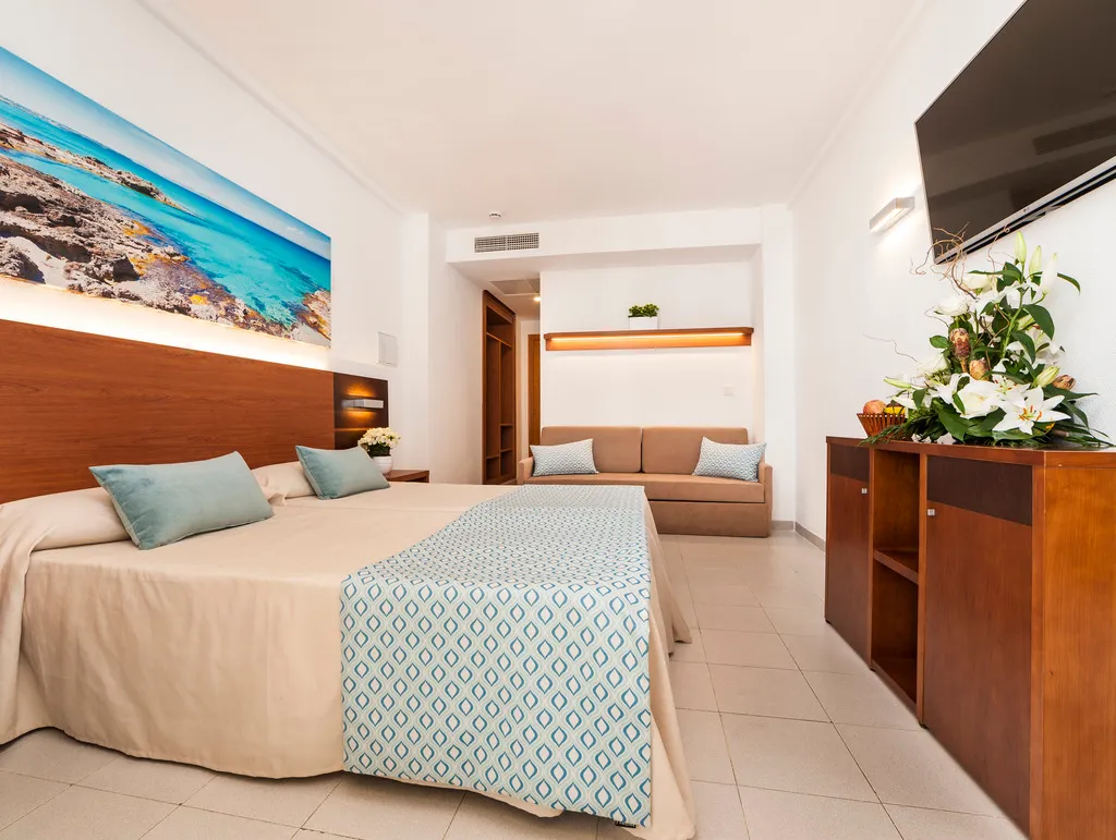 Room, Globales Aparthotel Bouganvilla, Majorca