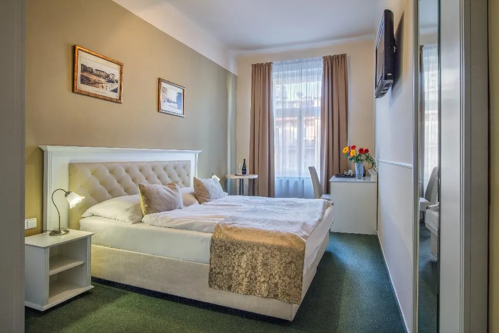Double or Twin STANDARD Room, Taurus, Prague