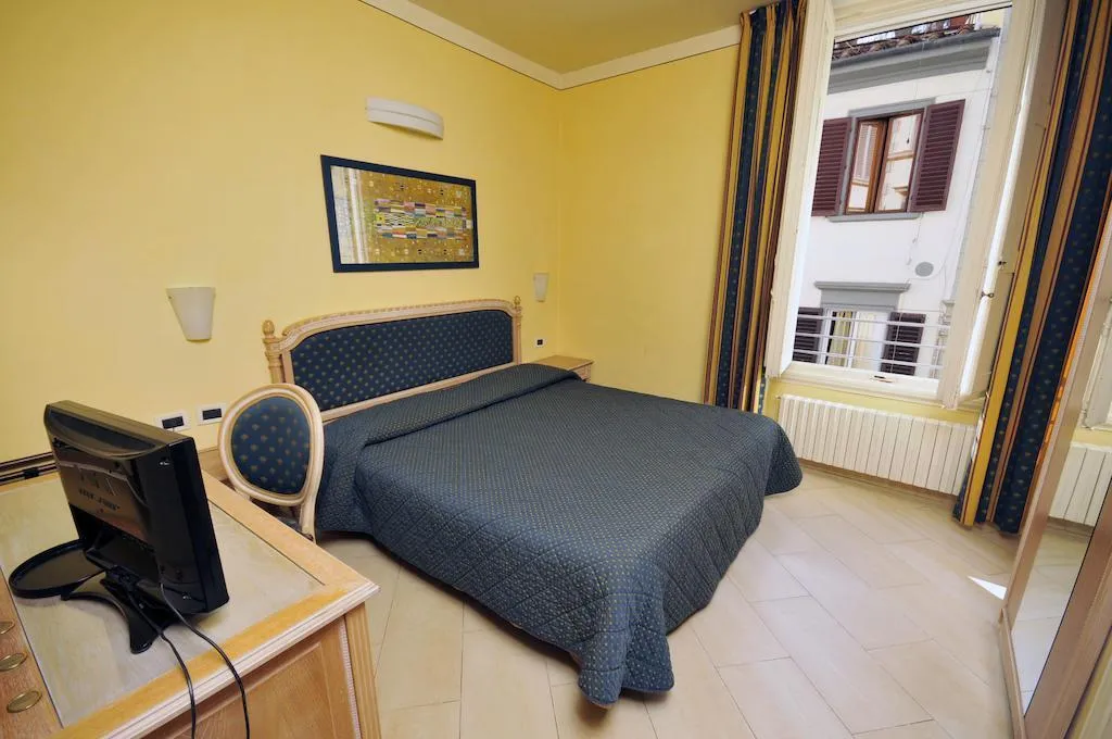 General view, Anna`S, Florence
