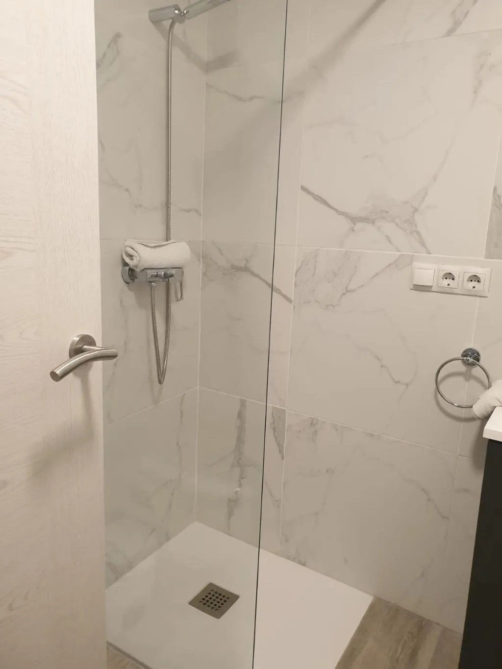 APARTMENT ONE BEDROOM Room, Style Apartments Cabanyal Marina Beach, Valencia