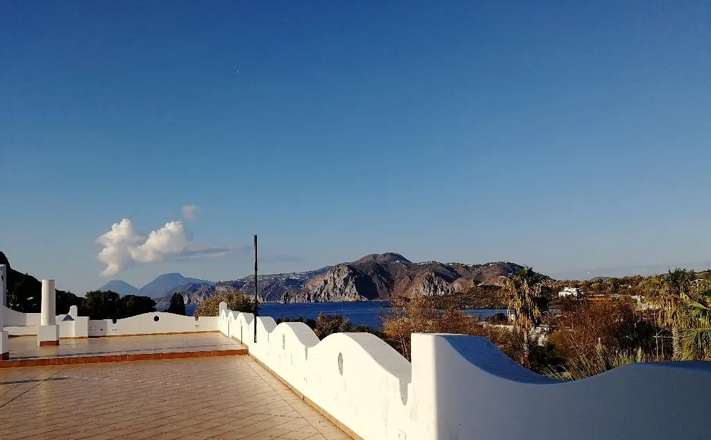 Terrace, Hotel Garden Vulcano, Palermo