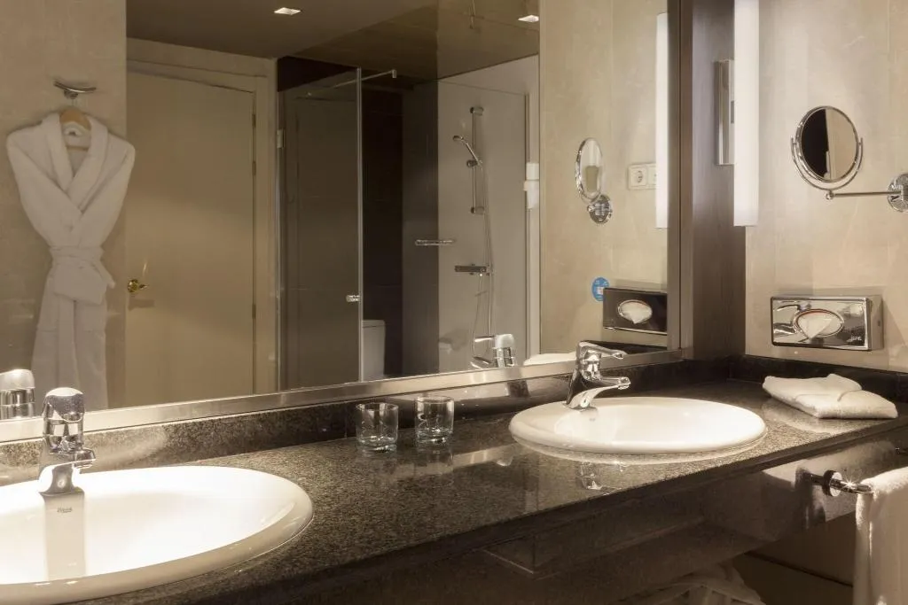 SUITE EXECUTIVE KING BED Room, Marriott Hotel Madrid Auditorium, Madrid