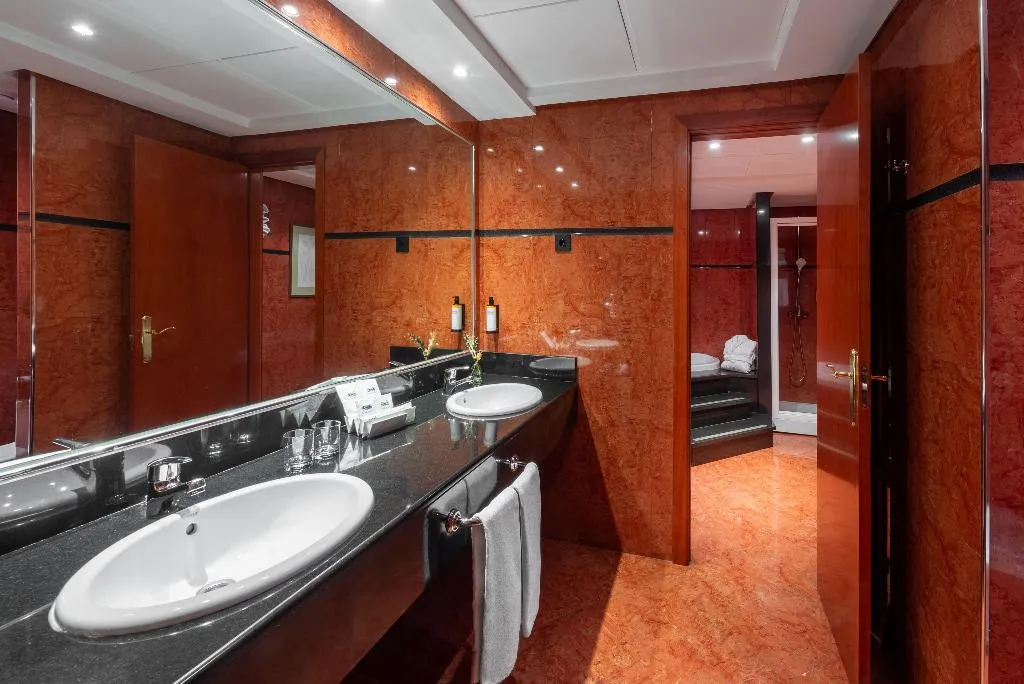 SUITE STANDARD Room, Madrid Alameda Aeropuerto Affiliated By Melia, Madrid