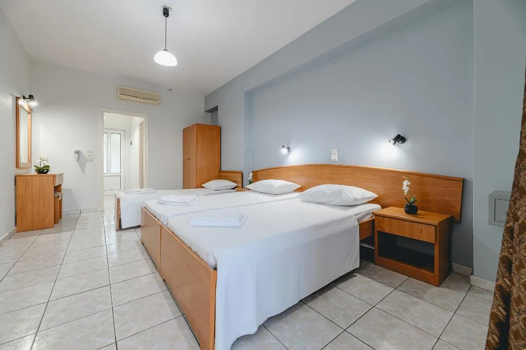 TRIPLE STANDARD Room, Christina Apartments, Zante