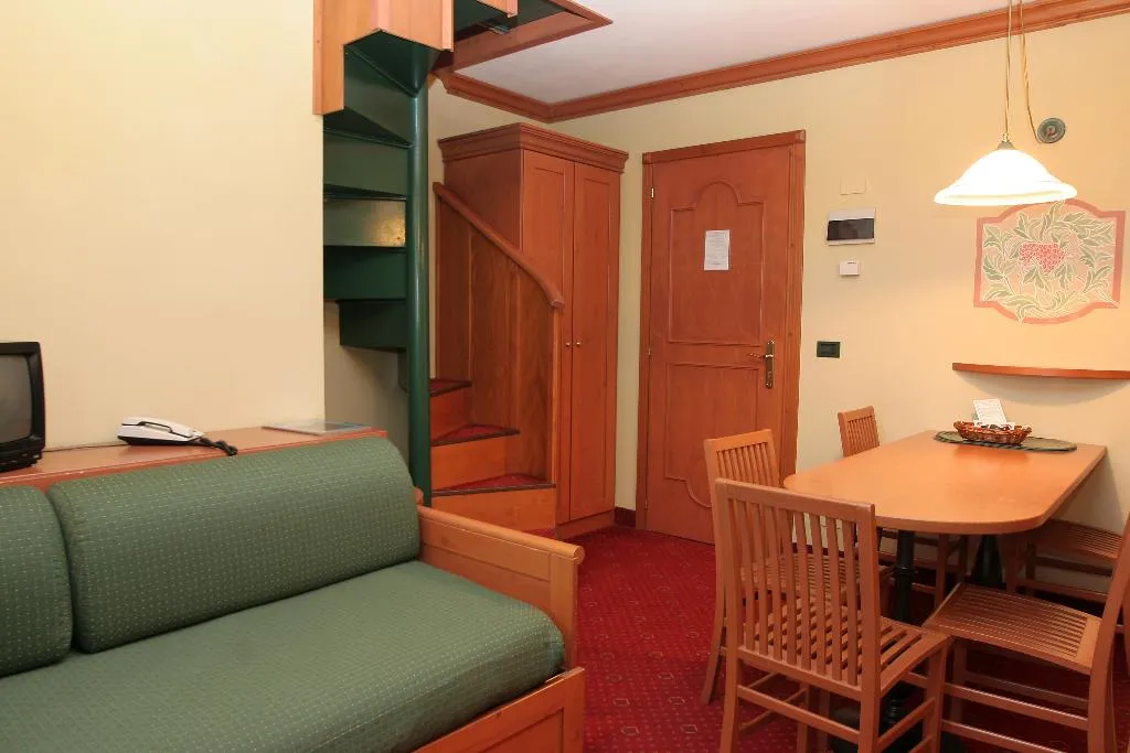 APARTMENT SUPERIOR Room, Swadeshi Palace Ponte di Legno Resort, Milan