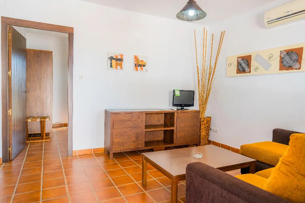 APARTMENT CAPACITY 4 ONE BEDROOM Room, Los Veneros, Seville