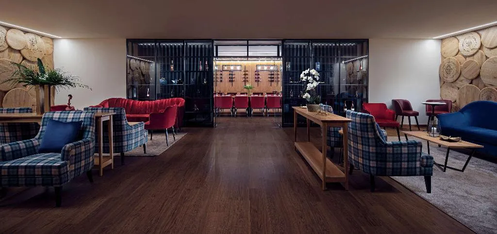 Restaurant, Boeira Garden Hotel Porto Gaia, Curio Collection, Porto