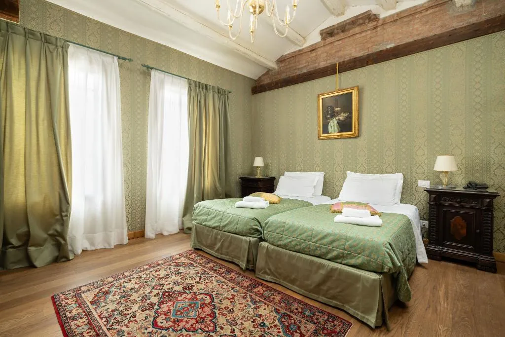 FAMILY ROOM GARDEN VIEW Room, Relais Alberti, Venice
