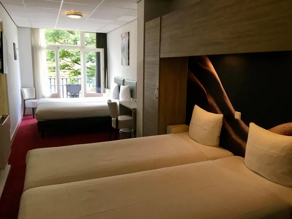 QUADRUPLE STANDARD Room, Atlantis Hotel Amsterdam, Amsterdam