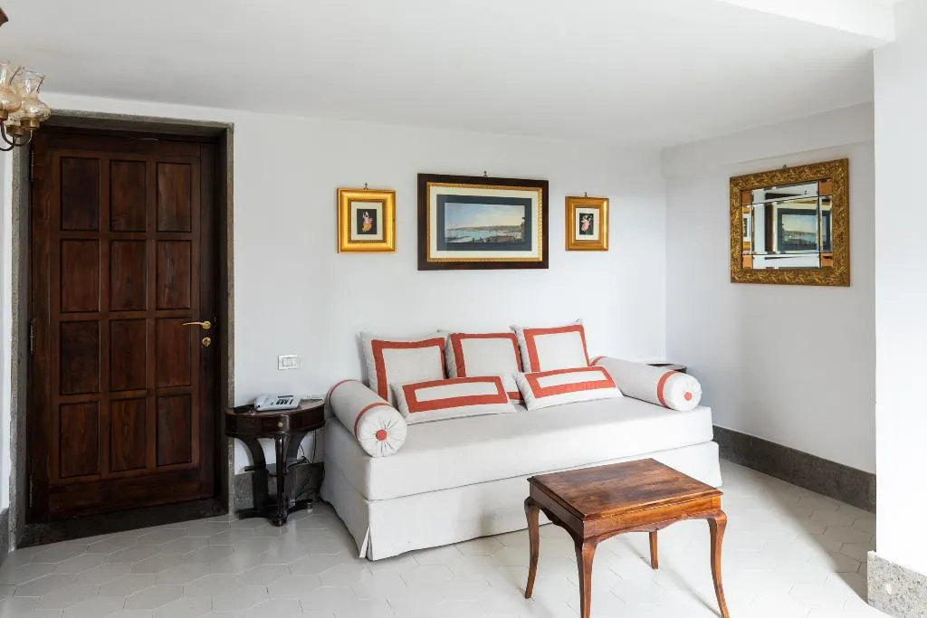 JUNIOR SUITE DUPLEX WITH VIEWS Room, Grand Hotel Cocumella, Naples
