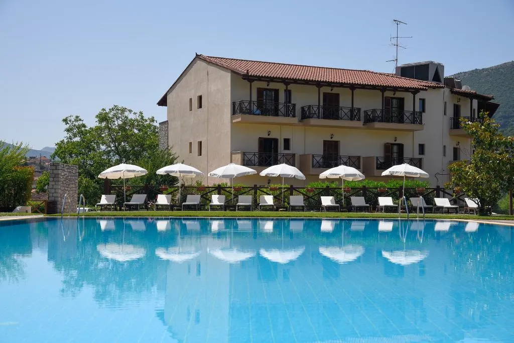Pool, Mont Helmos, Athens